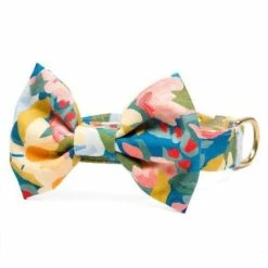 The Foggy Dog Wildflower Bow Tie Style