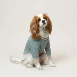 Howlpot Wear Shawl Blue Green Sweater