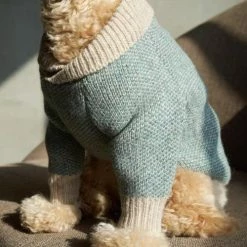 Howlpot Wear Shawl Blue Green Sweater