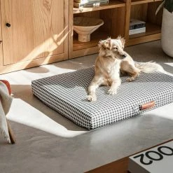 LAY LO Live Houndstooth Dog Bed Or Bed Cover