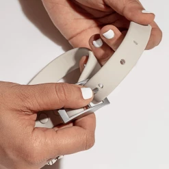 Wild One Modern Dog Collar Grey Walk